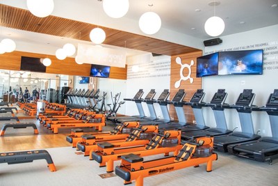 Orangetheory Fitness (OTF) has partnered with Boca Raton Resort & Club, A Waldorf Astoria Resort to debut its premiere Orangetheory pop-up experience. OTF promises More Life to all members and is now making it easier to maintain a healthy routine while traveling. From today until April 2019, resort guests and club members can now access the full body, science-backed, technology-tracked, coach-inspired workout at this oceanfront studio, led by some OTF’s most elite coaches.