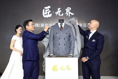 The chairman of VICUTU, Cai Changxian, and the CEO of VBC, Mr. Alessandro, jointly completed the unveiling ceremony