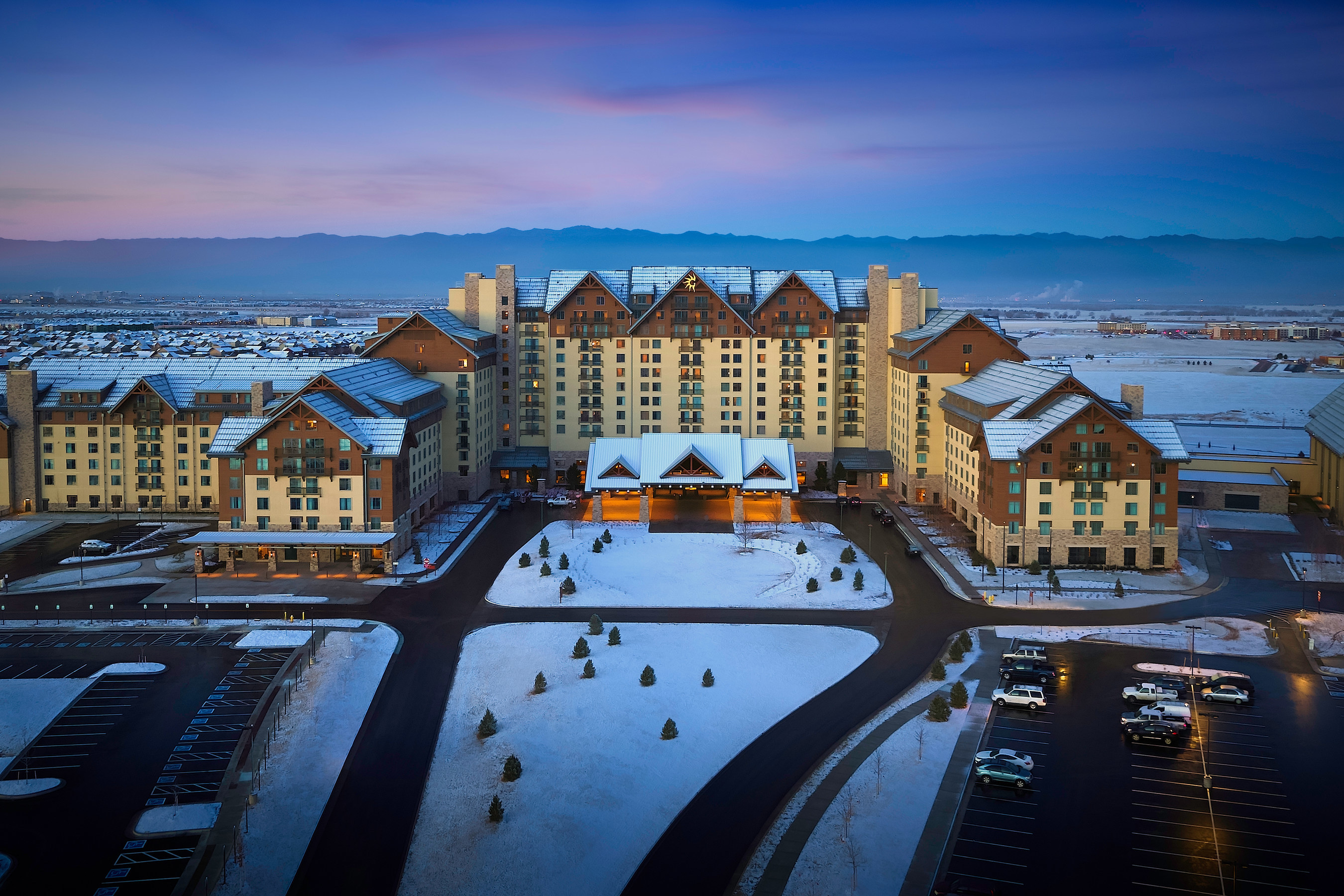 Gaylord Rockies Resort &amp; Convention Center Officially Opens