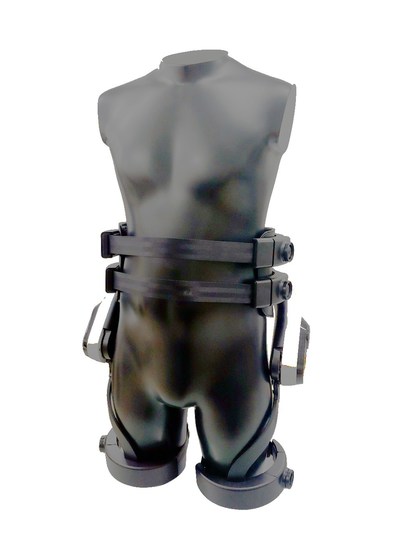 SuitBot increases the user’s flexibility by enabling 50-degree extension and 90-degree flexion of the waist and activates when the wearer bends at a 65-degree angle, disengaging when standing in an upright position. (CNW Group/LG Electronics, Inc.)