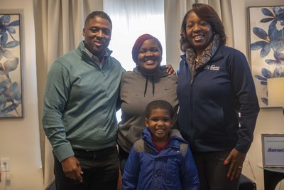 In Atlanta, new homeowner Ronyelle and her 5-year-old son were surprised by former NFL star Warrick Dunn and Aaron's representatives with a home filled with furniture and electronics just in time to celebrate Christmas, thanks to the combined efforts of Aaron's, Progressive Leasing, Warrick Dunn Charities (WDC) Homes for the Holidays program and Atlanta Habitat for Humanity. In partnership with Aaron's and Habitat for Humanity affiliates, WDC assists single parents in becoming first-time homeowners.