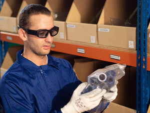 Vuzix Blade Smart Glasses Now Fully Supported by LogistiVIEW's Connected Worker AR Platform