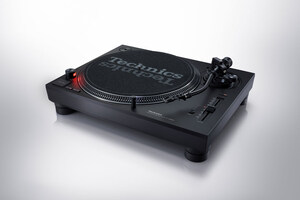 Legendary DJ Turntable: Electrify the crowds' passion with Technics