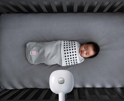 The Nanit Plus camera sees everything happening in and around the crib, with stunning clarity. And with Breathing Wear, that same camera can monitor your baby's breathing motion, simply by reading the customized paterns on the fabric.