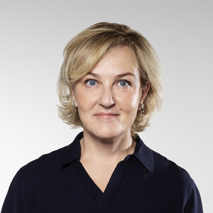 Sharon Callahan of TBWA\WorldHealth Named 2019 Woman of the Year by the Healthcare Businesswomen's Association