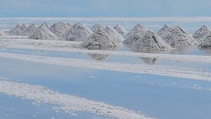 CRU: Australia Lithium Supply Surges as Miners Target EV Demand