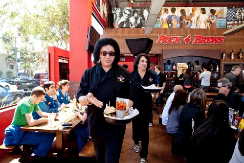 Gene Simmons and Paul Stanley of KISS Offer Free Food to Unpaid TSA Employees at Rock & Brews Restaurants
