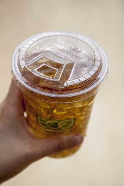 With demand growing for innovative packaging choice and sustainability, Eco-Products has delivered a solution: compostable lids for easy sipping. The compostable lids, made from a plant-based plastic, make it easy to sip from a cup without spilling.