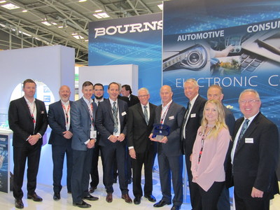 Bourns Presents Digi-Key with Best POS Growth eCommerce Partner, EMEA Award Bourns Presents Digi-Key with Best POS Growth eCommerce Partner, EMEA Award