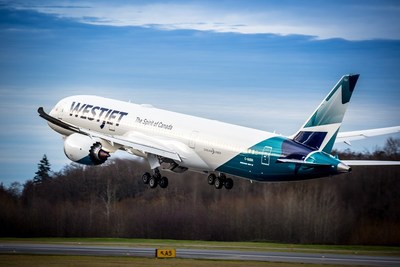 Le premier Boeing 787-9 Dreamliner de WestJet, nommé en l’honneur de Clive Beddoe, fondateur et président du conseil de la compagnie aérienne, a maintenant été livré. (Groupe CNW/WESTJET, an Alberta Partnership)