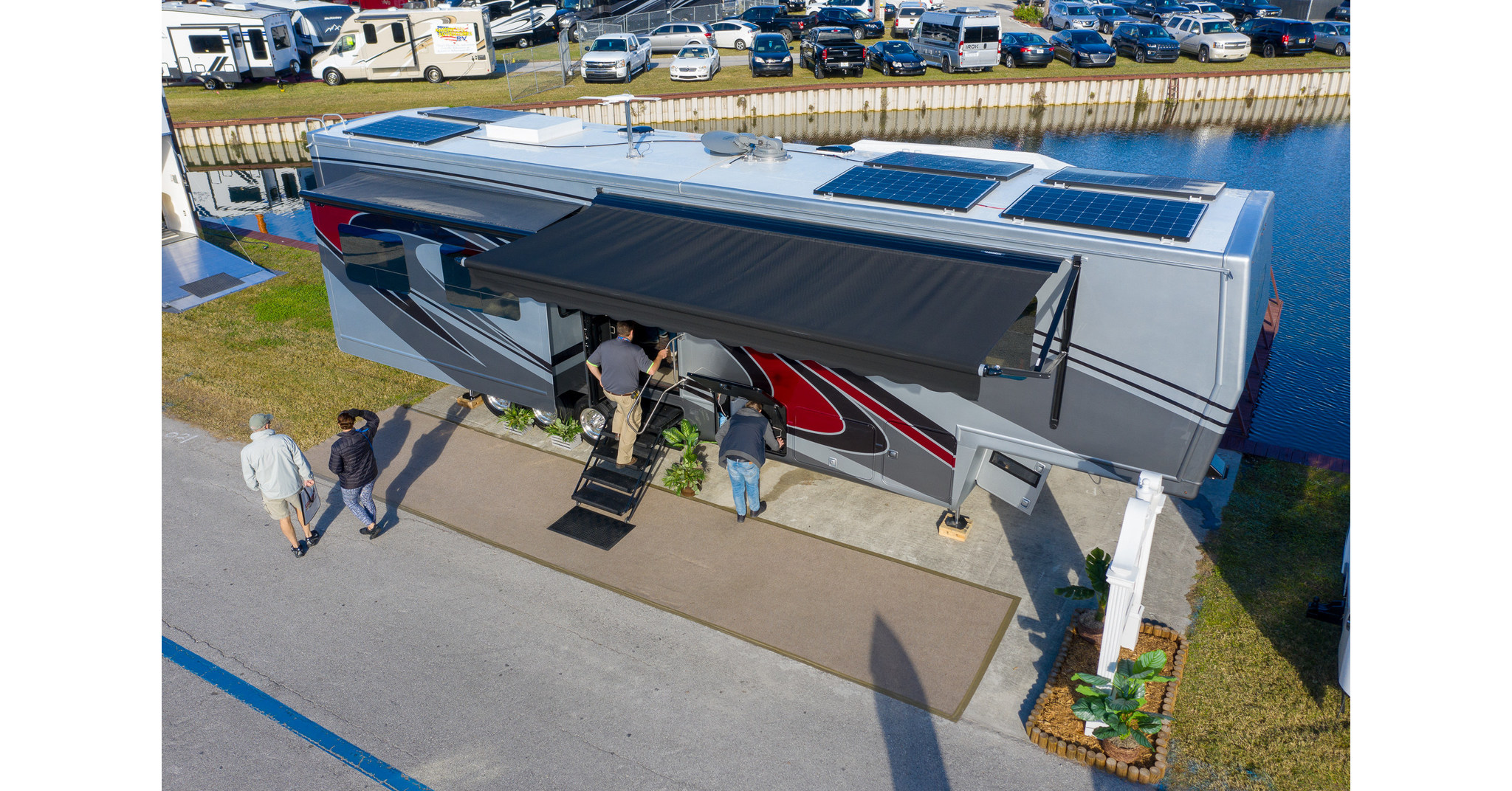 Space Craft And Volta Announce Sustainable Luxury Rv With First Ever Automotive Grade Li Ion System For Fifth Wheel