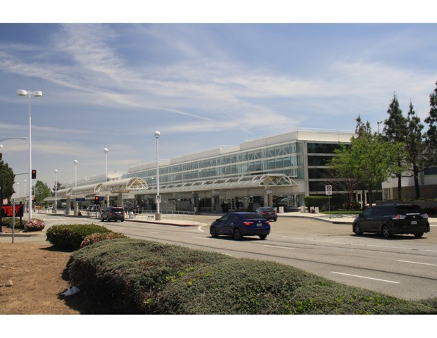 Travelers flying out of Ontario International Airport (ONT) can now reserve on-site parking online.