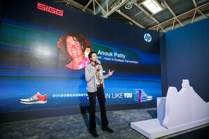 SIGG et HP s'associent pour porter la définition d'une chaussure de course personnalisée à un tout nouveau niveau SIGG et HP s'associent pour porter la définition d'une chaussure de course personnalisée à un tout nouveau niveau