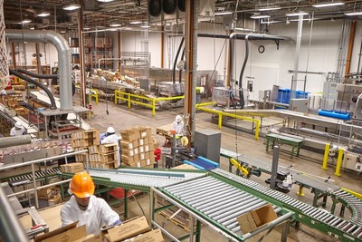 American Pasteurization Company was founded 2004 in Milwaukee and operates from a 140,000-square-foot facility equipped with six HPP machines.