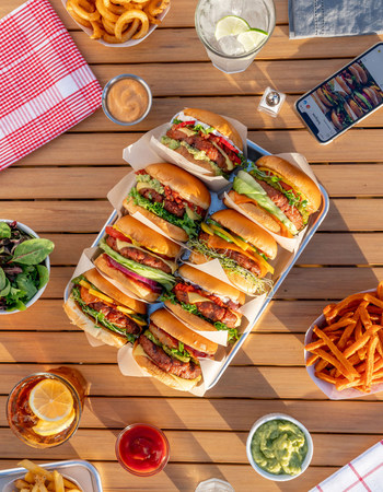 Lightlife Wows With A Plant-based Burger That Wins On Taste, Nutrition ...
