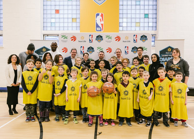 The Sun Life Dunk For Diabetes program was launched in Quebec by the NBA, the Toronto Raptors, Boys & Girls Clubs of Canada and Sun Life Financial. This initiative aims to promote the importance of a healthy and active lifestyle as a means of preventing type 2 diabetes. (CNW Group/Sun Life Financial Canada)