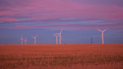 Photo of the 51 MW Alexander wind farm in Kansas, featuring 2.3 MW Siemens turbines and one of the four projects acquired by Skyline Renewables from the NJR Clean Energy Ventures Corporation portfolio.