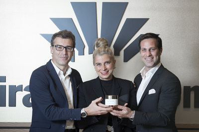 From left to right: Salvador Tasqué, Exhibition Business Director of Fira de Barcelona, Estermaria Laruccia, Director of the Valmont Barcelona Bridal Fashion Week, and Julien Michoud, CEO of Valmont South Middle Europe. Photos: Ferran Nadeu (PRNewsfoto/Fira de Barcelona)