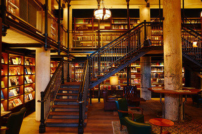 La biblioteca del Hotel Emma en San Antonio, Texas. (PRNewsfoto/Visit San Antonio)