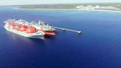 Excelerate's FSRU Exemplar and Equinor's LNG carrier Arctic Voyager performing the first STS transfer of LNG in The Bahamas at Equinor's South Riding Point storage and transshipment terminal.
