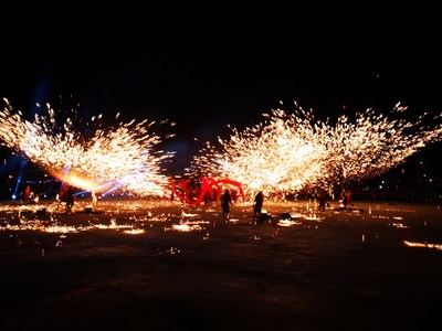 Chongqing fire dragon dance performed in Taiwan to mark Lantern Festival