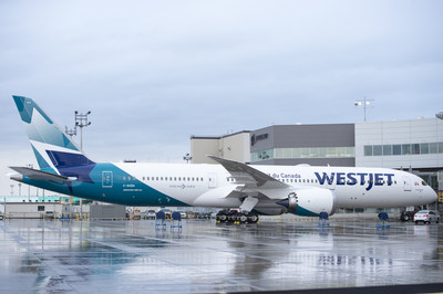 Le Dreamliner de WestJet inaugure son premier vol commercialis (Groupe CNW/WESTJET, an Alberta Partnership)