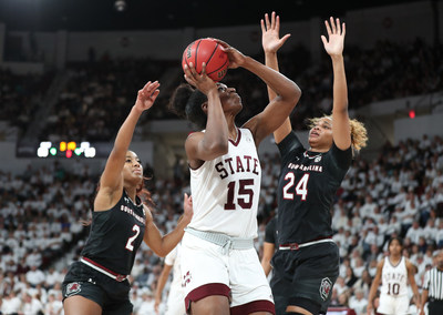 01-15-19 WBK vs. South Carolina; Teaira McCowan #15; Photo by Kelly Donoho