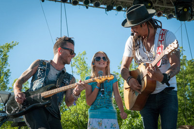 Michael Franti & Spearhead - LaureLive 2016