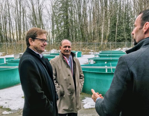 (Left to Right) Minister Wilkinson and MP Jati Sidhu (Mission - Matsqui - Fraser Canyon) with Corino Salomi, DFO Regional Manager, Enhancement Operations, at the Sockeye facility at Inch Creek Hatchery. (CNW Group/Fisheries and Oceans Canada, Pacific Region)