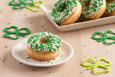 Stay lucky with Tim Hortons limited edition St. Patrick’s Day vanilla dip donut with vanilla fondant and green and white sprinkles. *At participating restaurants. (CNW Group/Tim Hortons)