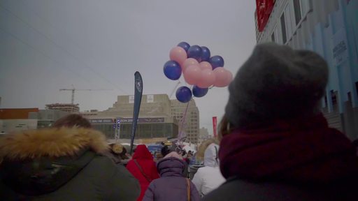 Dans une ambiance festive, Soupe pour elles a rassemblé une foule le 27 février dernier à l'esplanade de la Place des Arts. L'événement venait en soutien aux femmes en difficulté.
