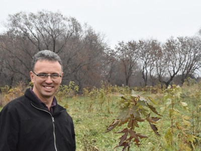 Andr Brisson voulait utiliser sa terre pour favoriser l'environnement local. (Groupe CNW/Forests Ontario)