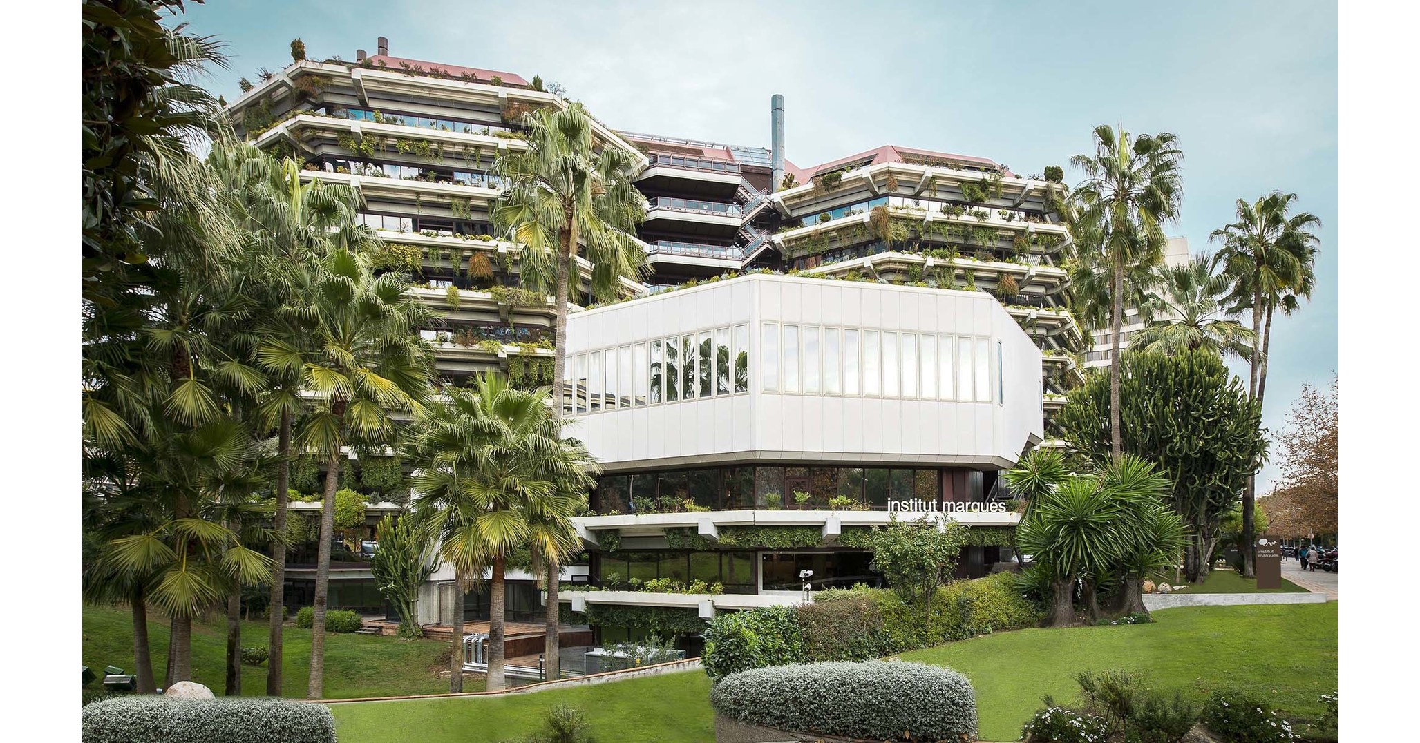 Institut Marquès Invited by the Imperial College of London to Present  Latest Developments in Front of 700 Researchers