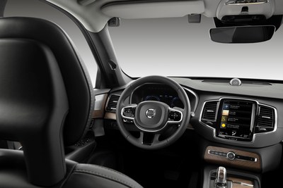 Volvo Cars installera dans ses vhicules des camras embarques et des dispositifs d'intervention contre la distraction et la conduite avec facults affaiblies. (Groupe CNW/Volvo Car Canada Ltd.)