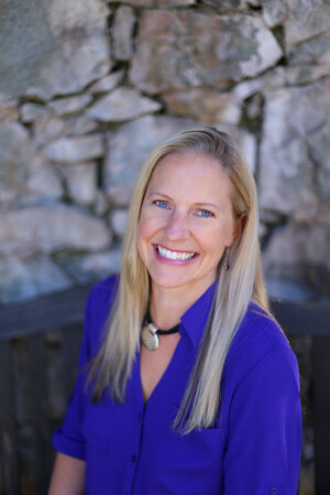 Moms May Need Help Coping with Empty Nests and Picking up Their Own Lives