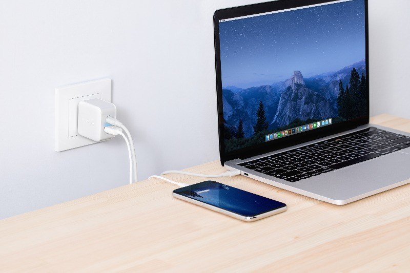 Innergie 27M USB-C Wall Charger - a compact dual USB-C & USB port wall charger could charge multiple devices at the same time