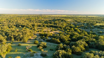 Situated just thirty-five minutes from the major metropolitan of Fort Worth, Texas is a new land buying opportunity – Eagles Bluff.  On Saturday, March 30th, interested buyers can be the first to see and own nicely wooded two plus acre homesites, featuring spectacular long-range, panoramic hill-top and ridgeline views and gorgeous mature trees, from only $79,900 during the Eagles Bluff Sneak Preview Land Sale.