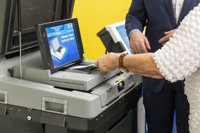 DS200 precinct scanner and tabulator combines the best attributes of a paper-based ballot system with the flexibility and efficiency of the latest digital-image technology ? taking traditional optical-scan ballot vote tabulation to a new level.