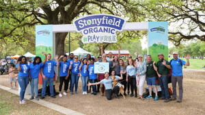Stonyfield Organic, Hermann Park Conservancy and Walmart Teamed Up at Houston Kite Festival to Celebrate Transition of Areas of Hermann Park to Organic Maintenance Practices