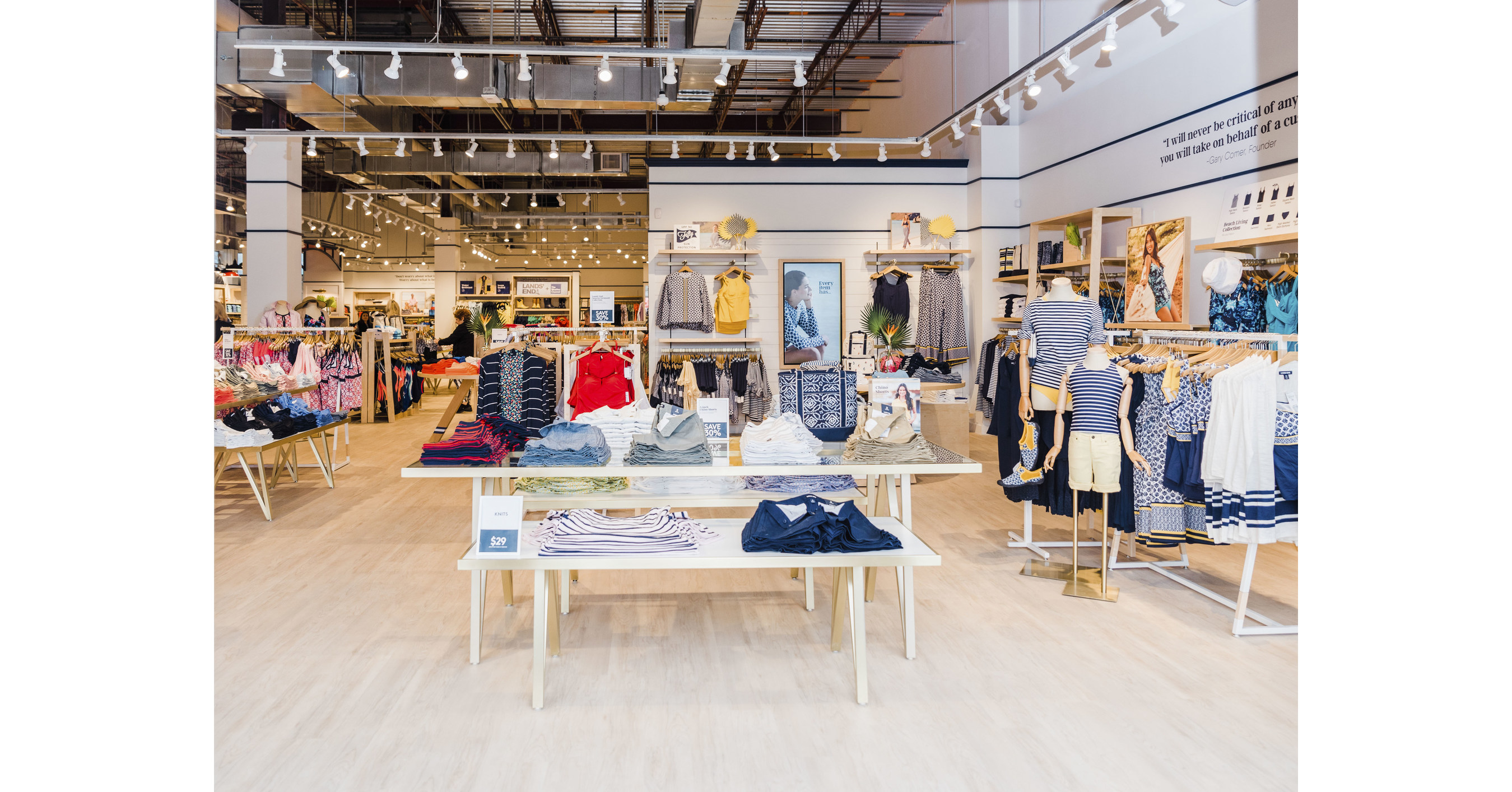 Lands' End Opens Store in Pittsburgh