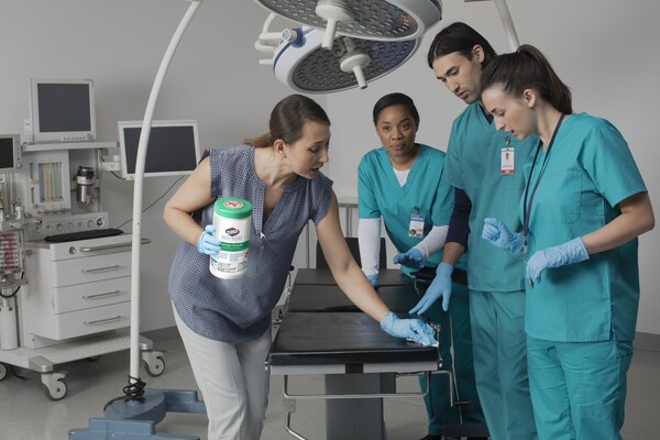Ready-to-use products like Clorox Healthcare® Hydrogen Peroxide Cleaner Disinfectant Wipes offer a consistent approach to combatting hospital acquired infections. (CNW Group/Clorox Professional Products Canada)