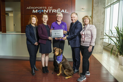 Left to right: Mary-Helen Paspaliaris, Office and Volunteer Manager, HSI; Ewa Demianowicz, Senior Campaign Manager HSI; Tracy Gallacher, Pet Squad Volunteer and Lexi (her dog); Philippe Rainville, President & CEO, Aéroports de Montréal; Johanne Tassé, Responsible Pet Squad & Founder Companion Animal Adoptions Centres of Québec (CNW Group/Aéroports de Montréal)