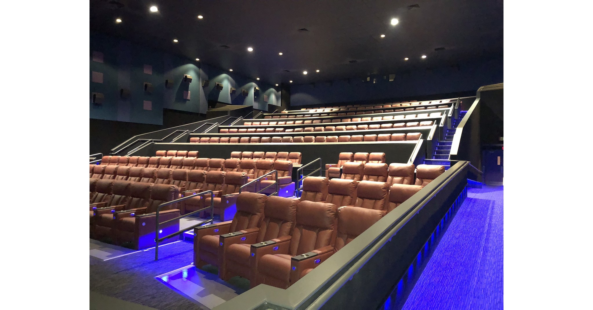 Showcase Cinema de Lux Springdale Invests in Major Theater Seat