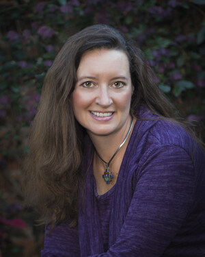Psychologist Helps Companies Reduce Medical Costs by Feeding Employees' Souls