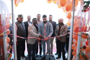 Mantraraj Paliwal, Vice Chairman, Miraj Group, Inaugurates Miraj Labels