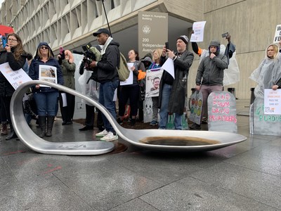 The Opioid Spoon Project dropped an 800-pound metal heroin spoon in front of the Department of Health and Human Services in Washington, DC during the Wake Up FDA action.