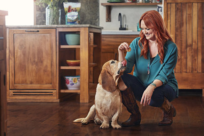 Backed by Purina’s 90 years of experience in pet nutrition, The Pioneer Woman™ Dog Treats line is inspired by Ree Drummond’s love for dogs and home cooking.
