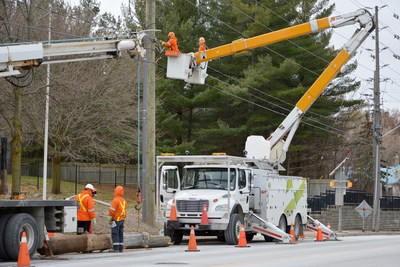 Alectra crews working on infrastructure upgrades in the Hamilton region (CNW Group/Alectra Utilities Corporation)