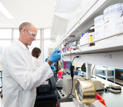 Co-founder and CSO, renowned algae expert Scott Franklin, working on the molecular foundry where new materials begin. Checkerspot's three-pillared platform integrates molecular biology, chemistry and material science, and fabrication.