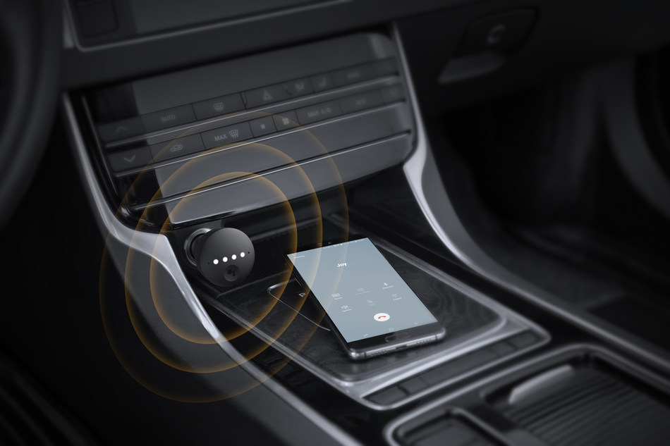 Anker's Roav Bolt is the first aftermarket auto accessory to bring the Google Assistant to the car